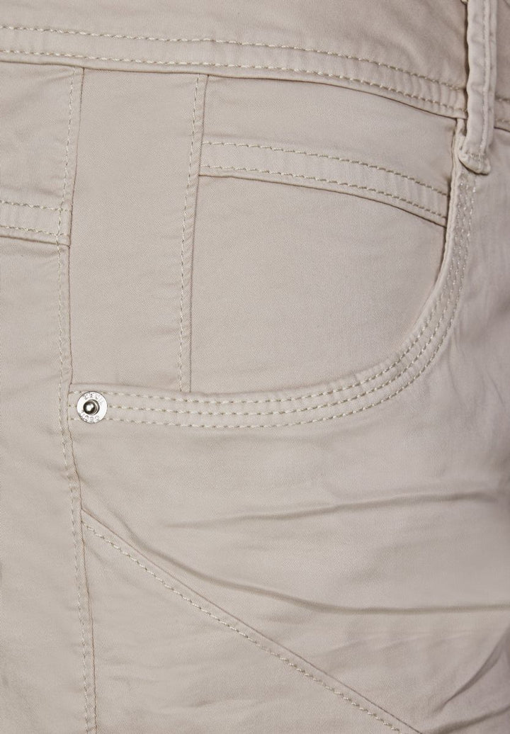 Casual Fit Hose
