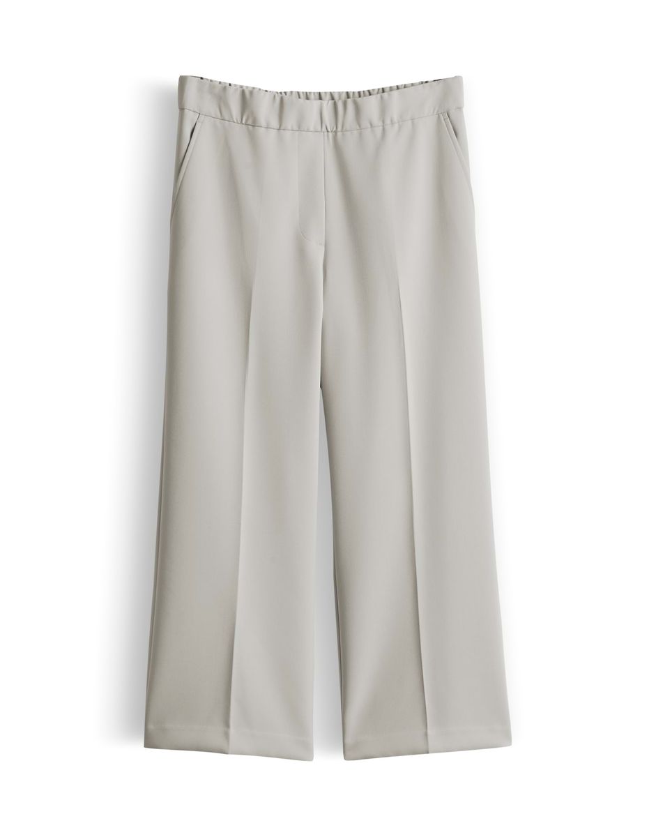 Charlie cropped ease