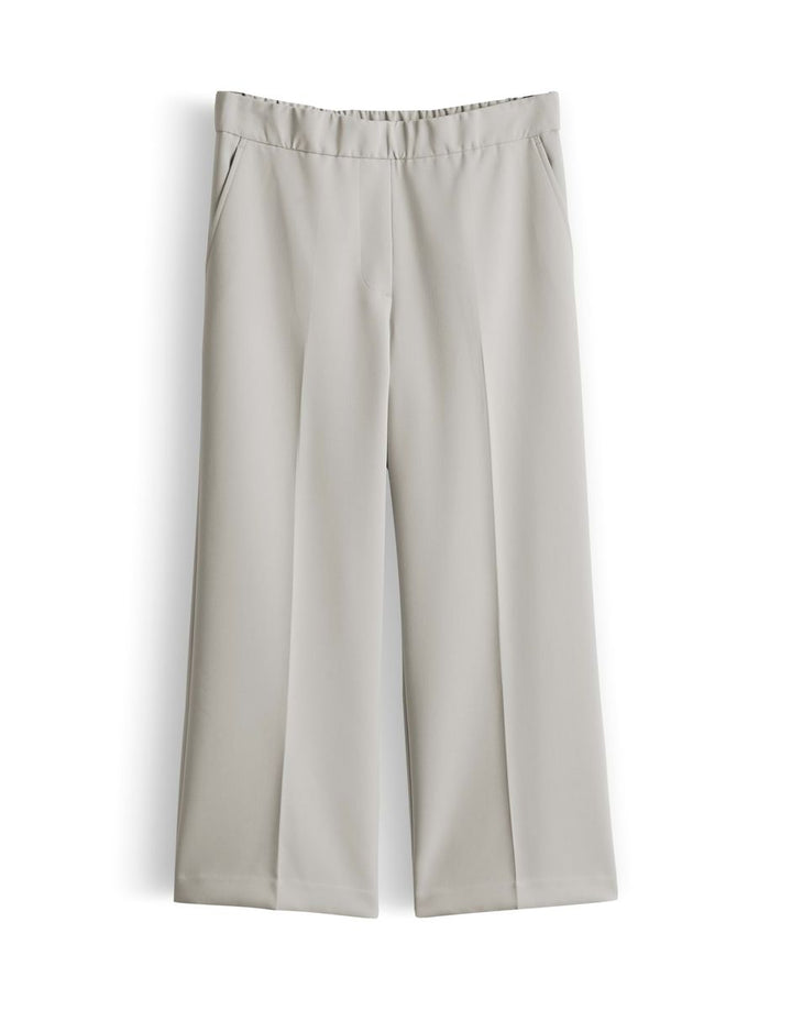 Charlie cropped ease