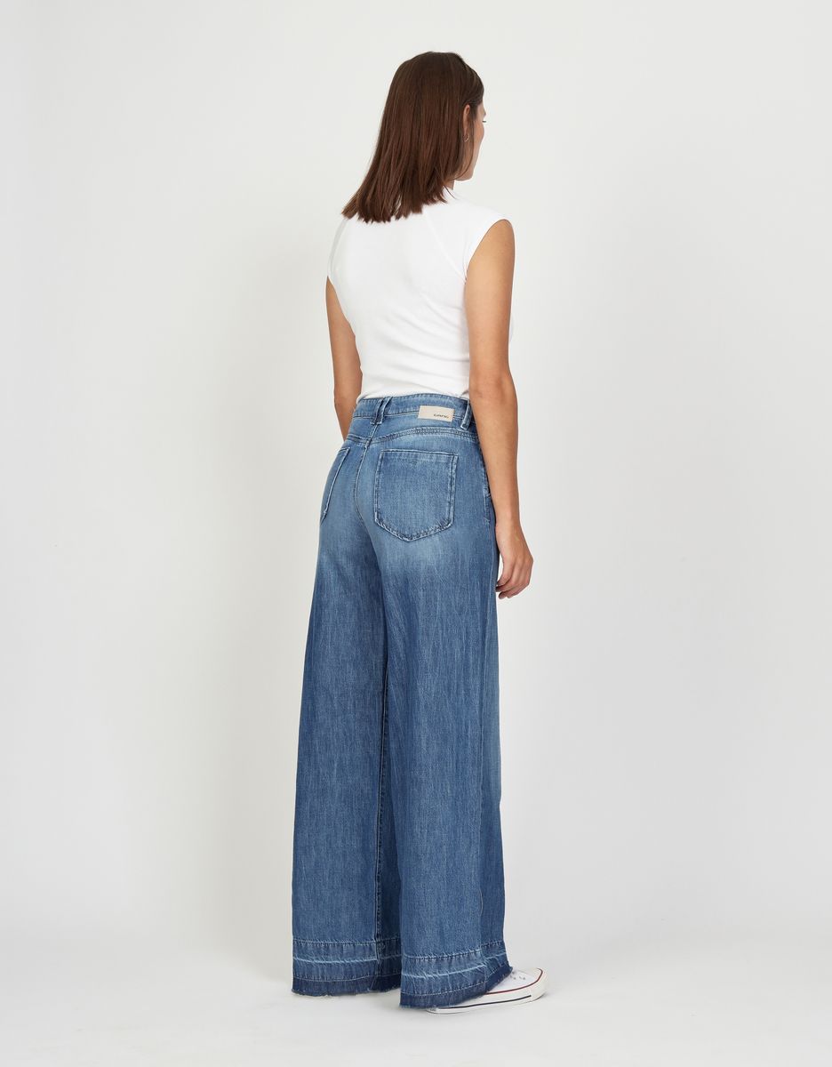 94MONA - wide fit