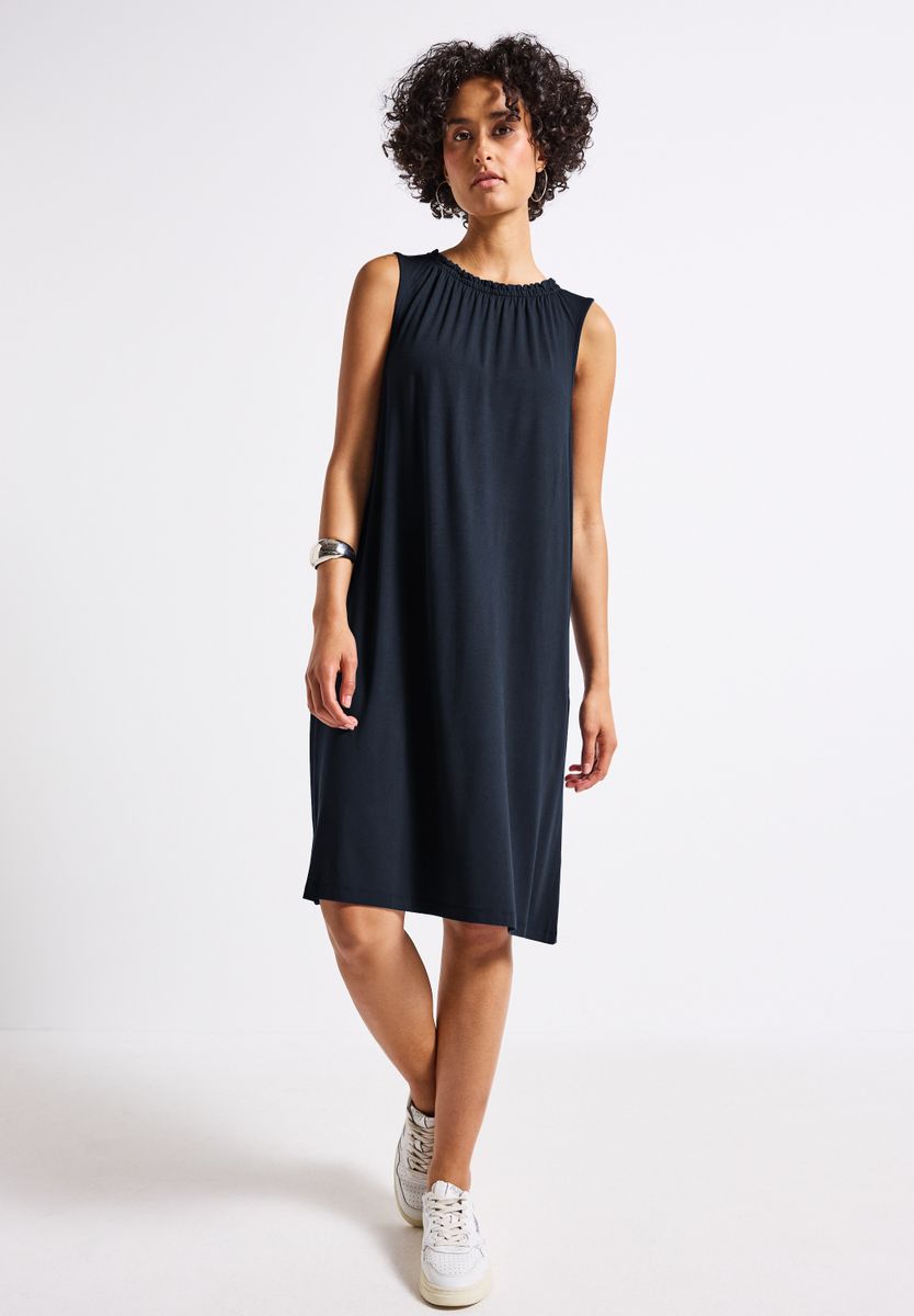 Ärmelloses Kleid