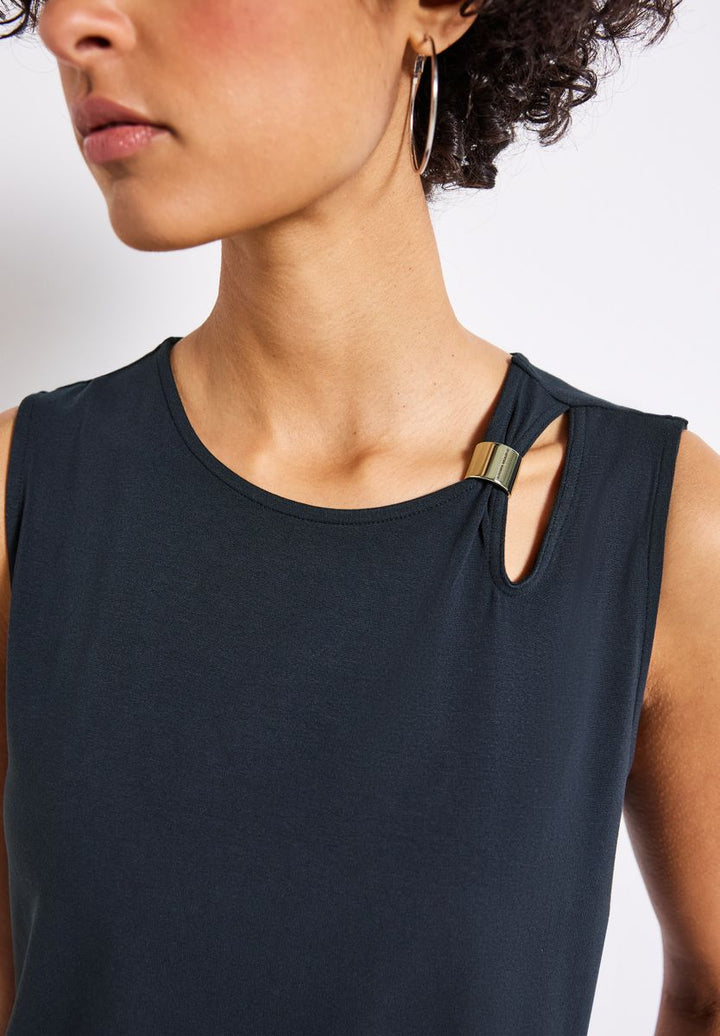 Top mit Cut-Out und Detail