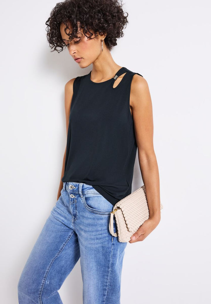 Top mit Cut-Out und Detail
