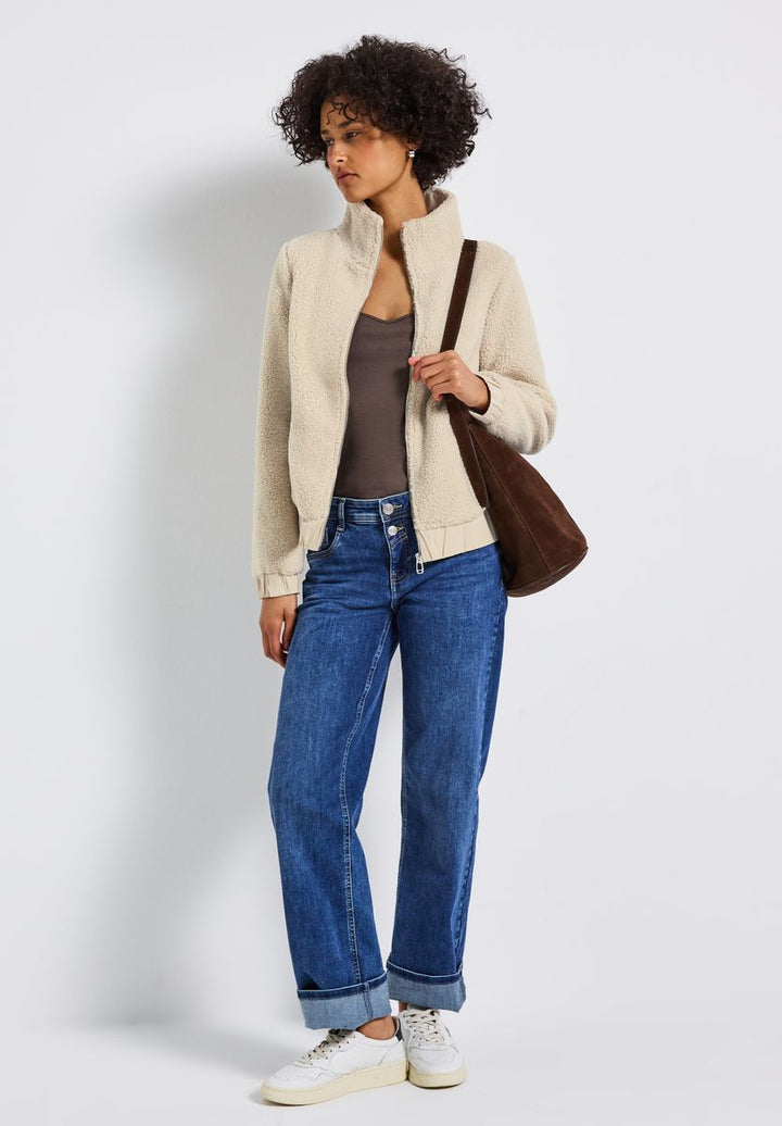Kurze Teddyjacke
