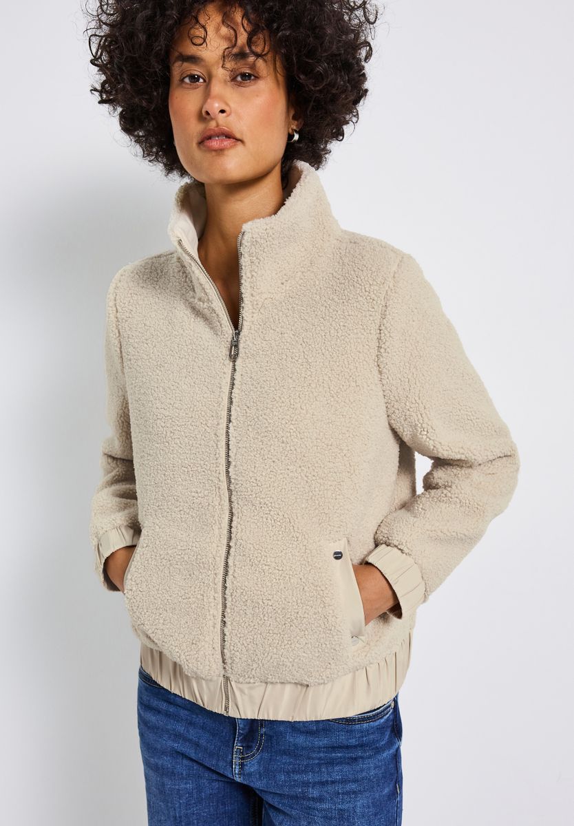 Kurze Teddyjacke
