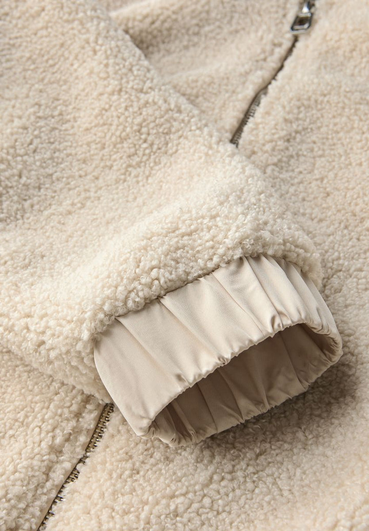 Kurze Teddyjacke