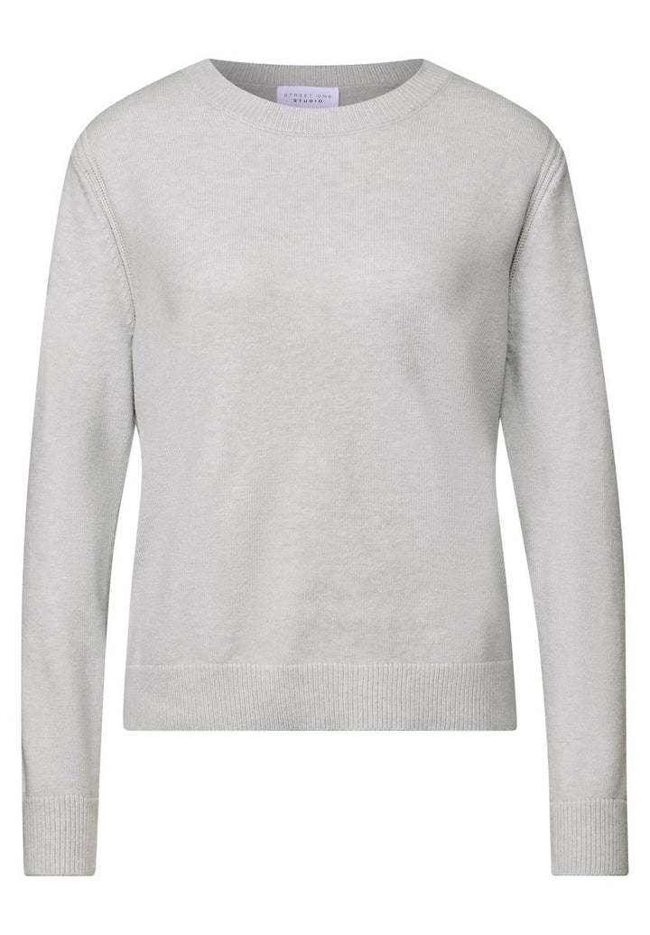 Softer Pullover mit Details