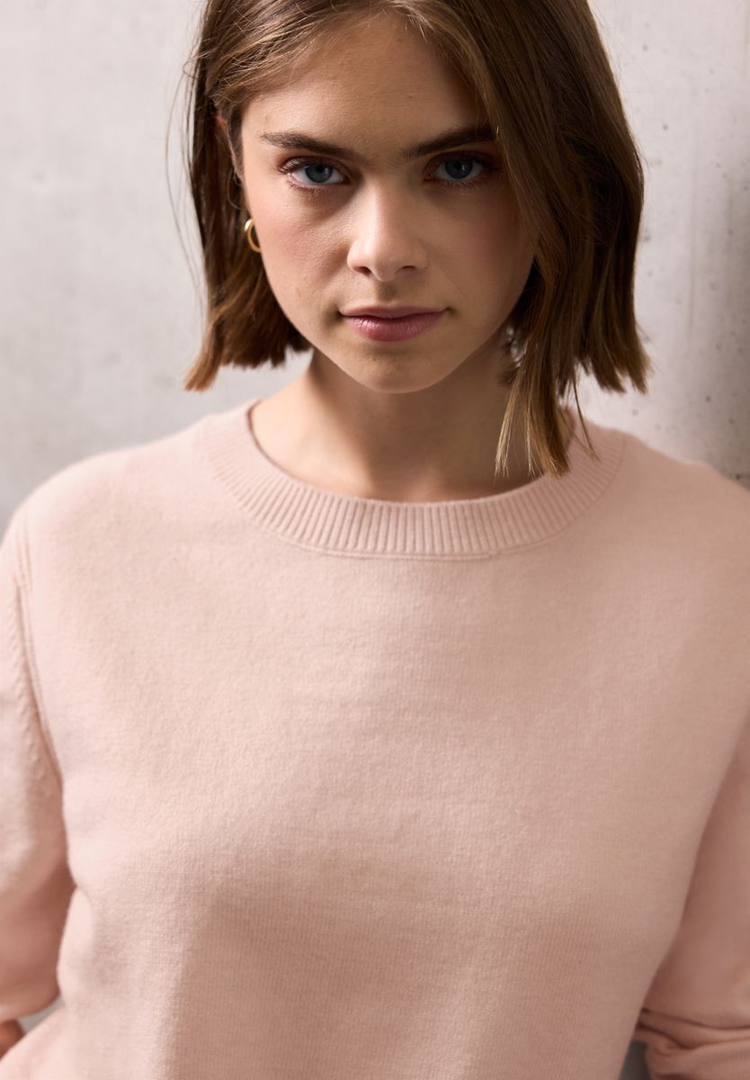 Softer Pullover mit Details