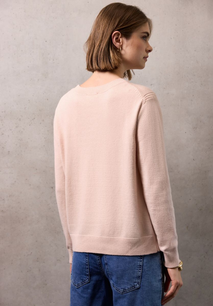 Softer Pullover mit Details