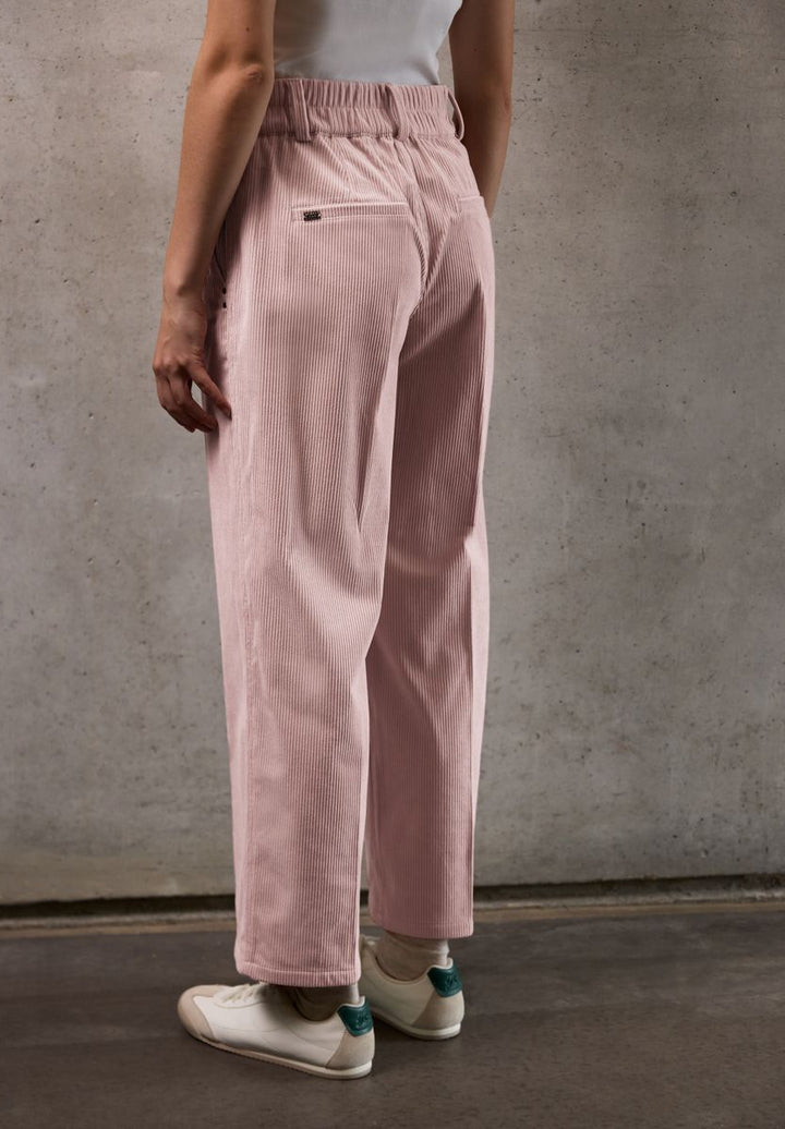 Straight Leg Cordhose
