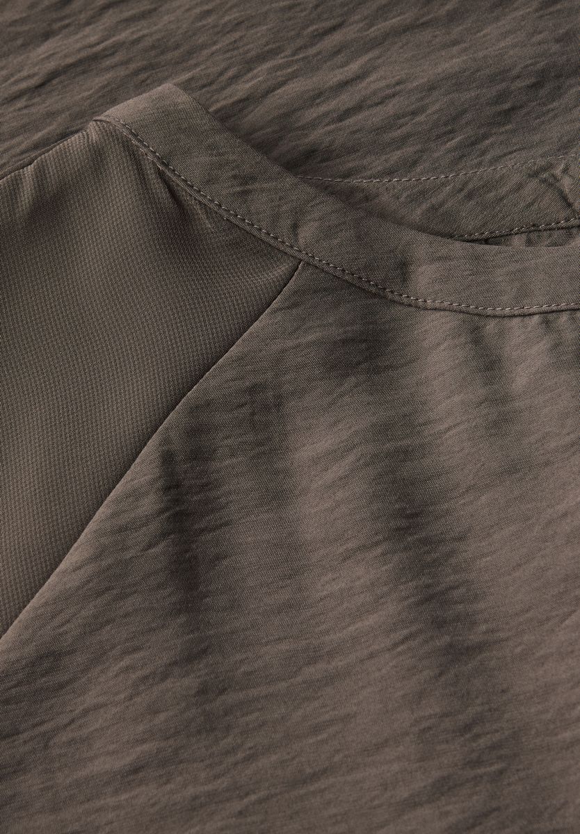 Kleid mit Mesh-Details