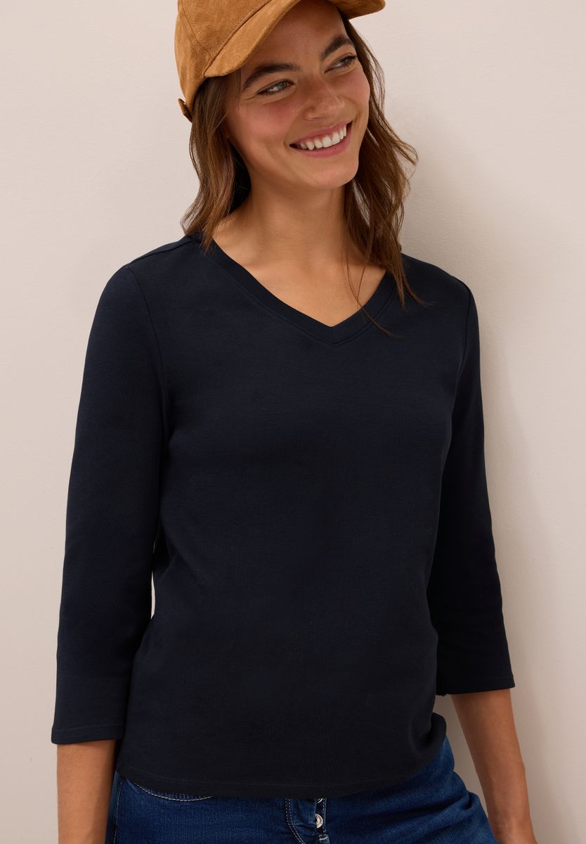 Basic V-Neck Shirt