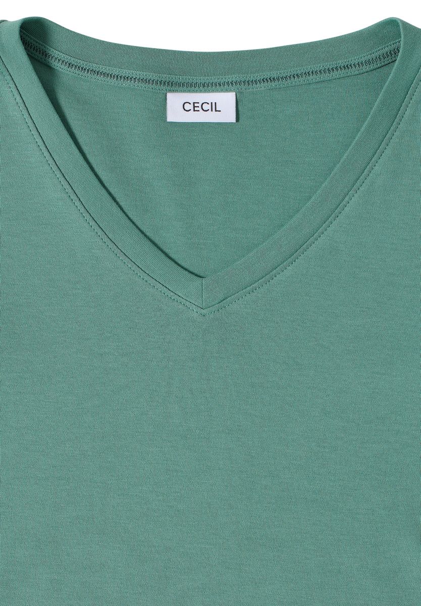 Basic V-Neck Shirt