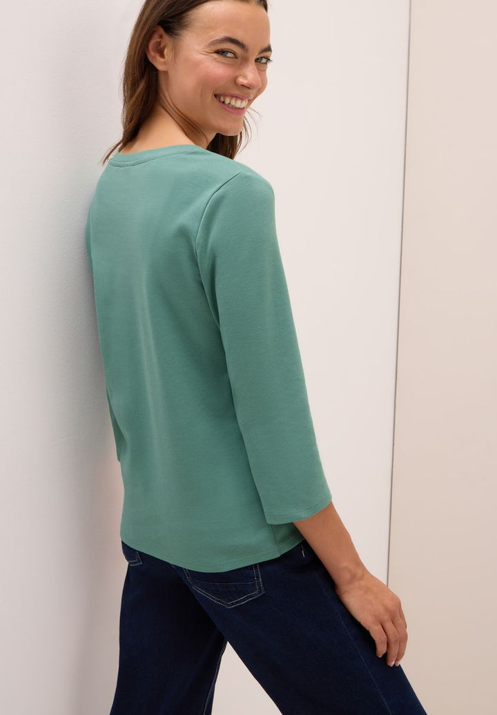 Basic V-Neck Shirt