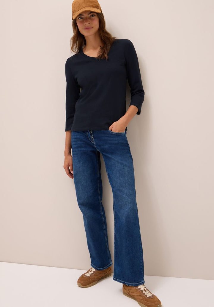 Basic V-Neck Shirt