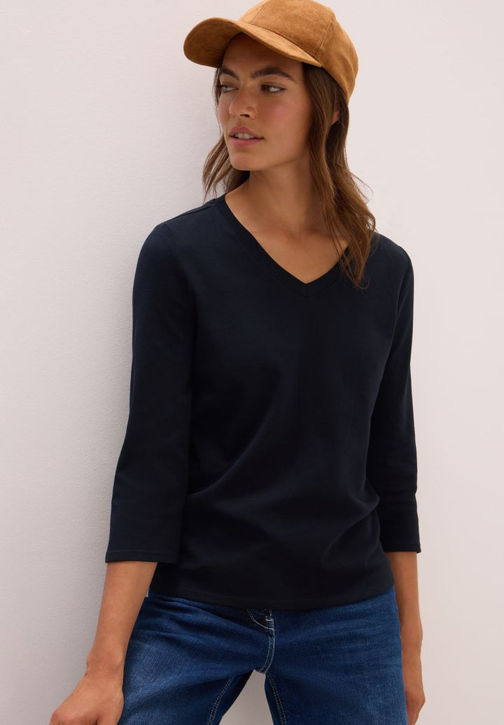 Basic V-Neck Shirt