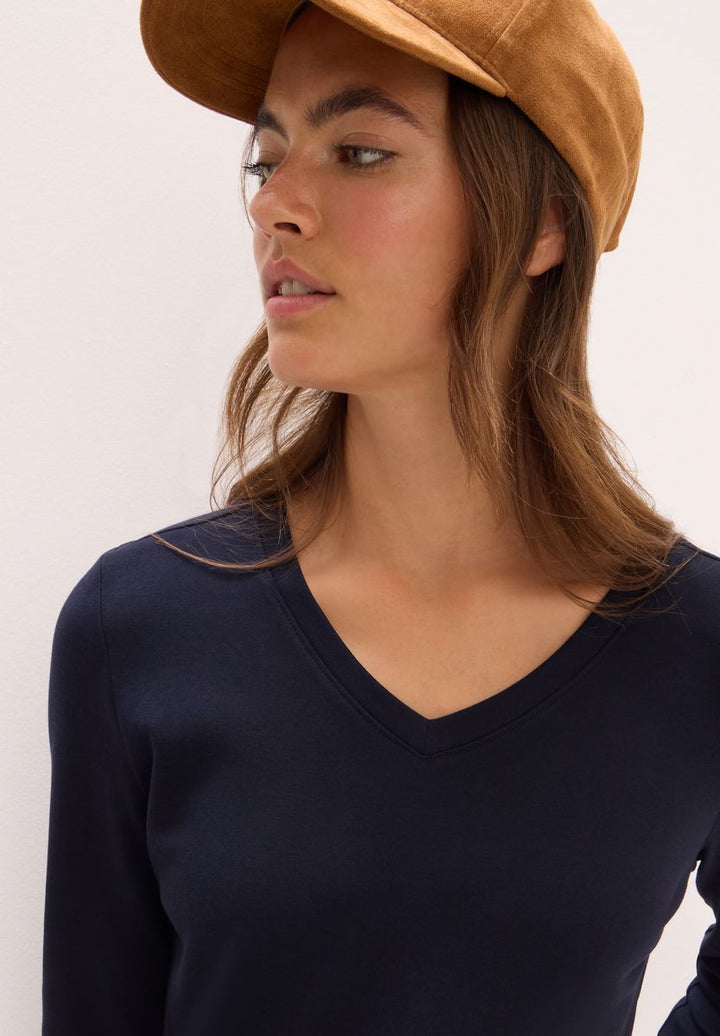 Basic V-Neck Shirt