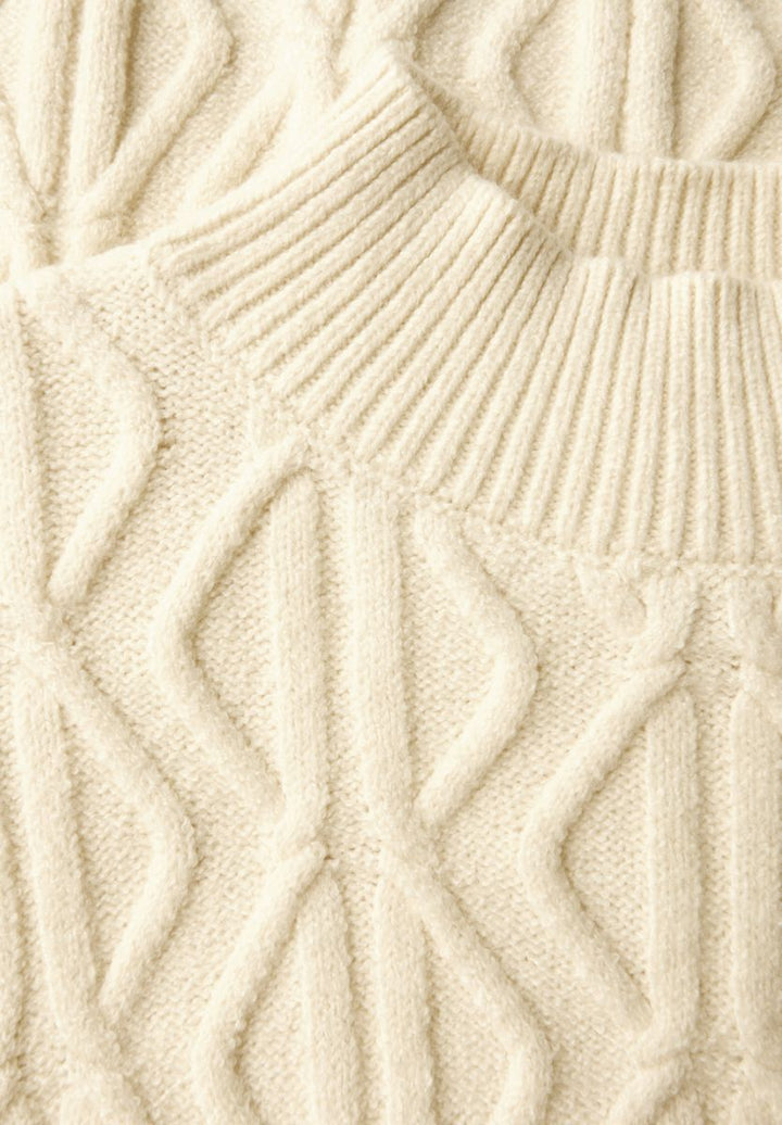 Pullover mit Strickmuster