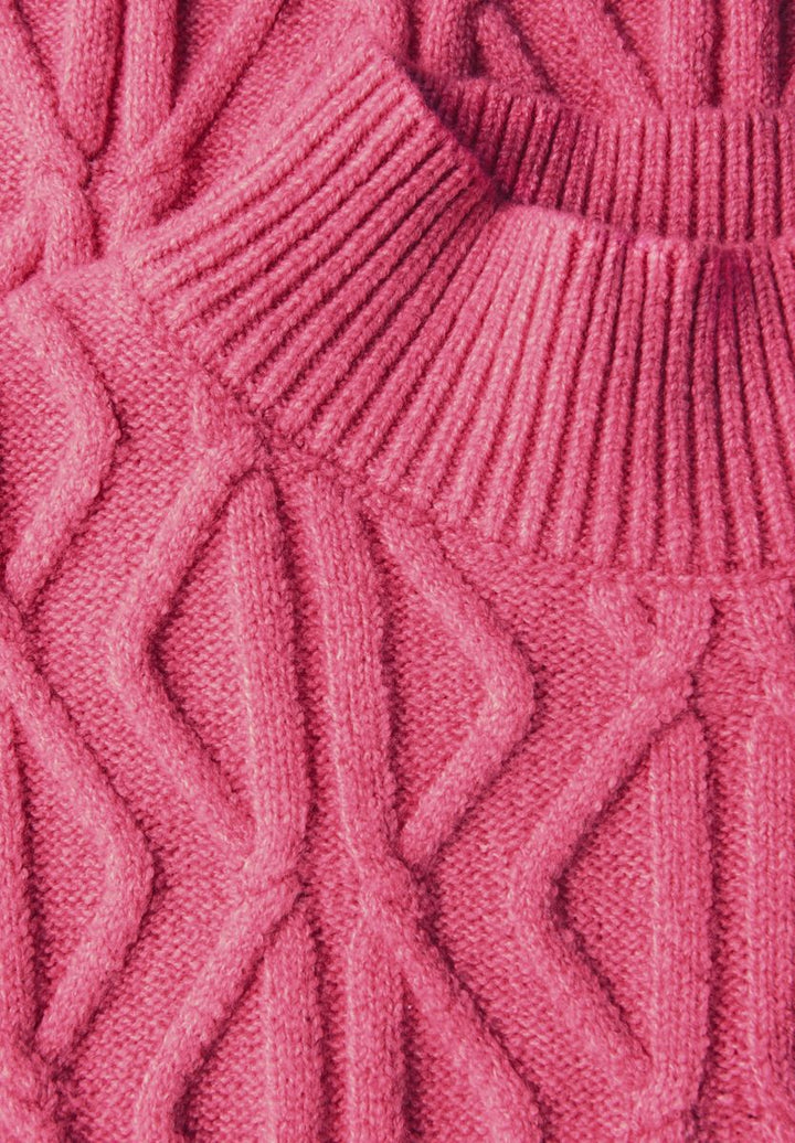 Pullover mit Strickmuster