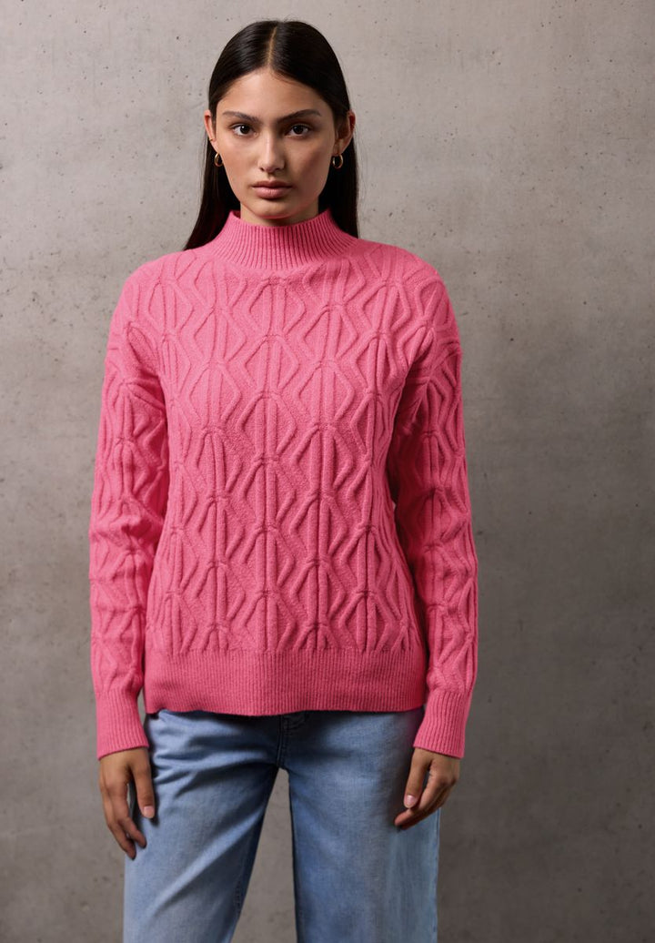 Pullover mit Strickmuster