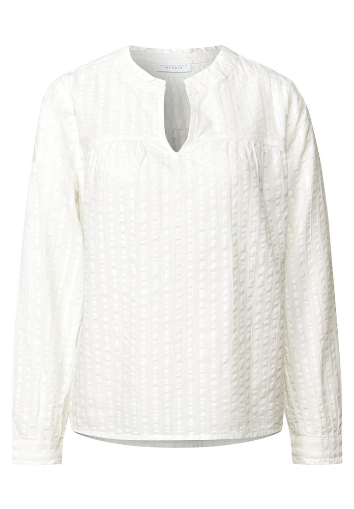 Seersucker Bluse mit Rüschen