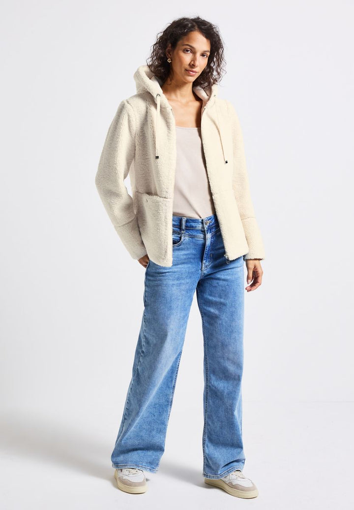 Teddyjacke mit Kapuze
