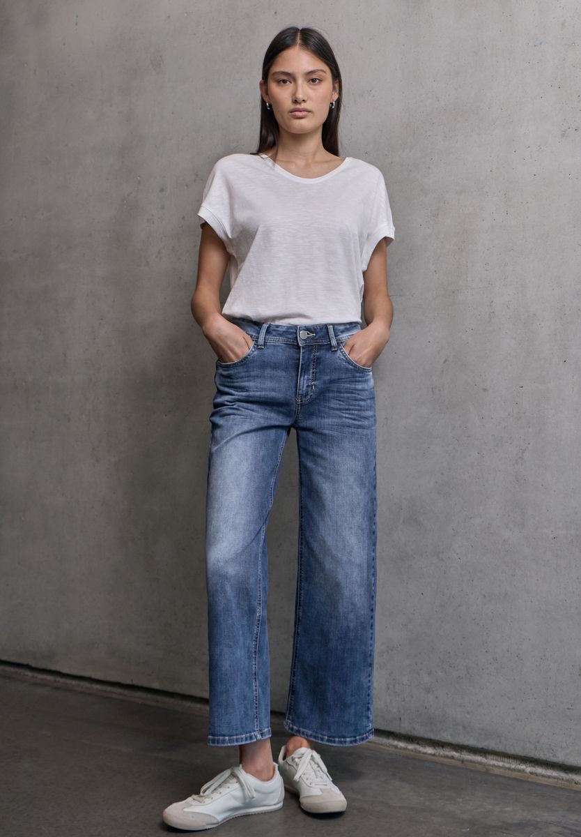 Cropped Wide Leg Jeans