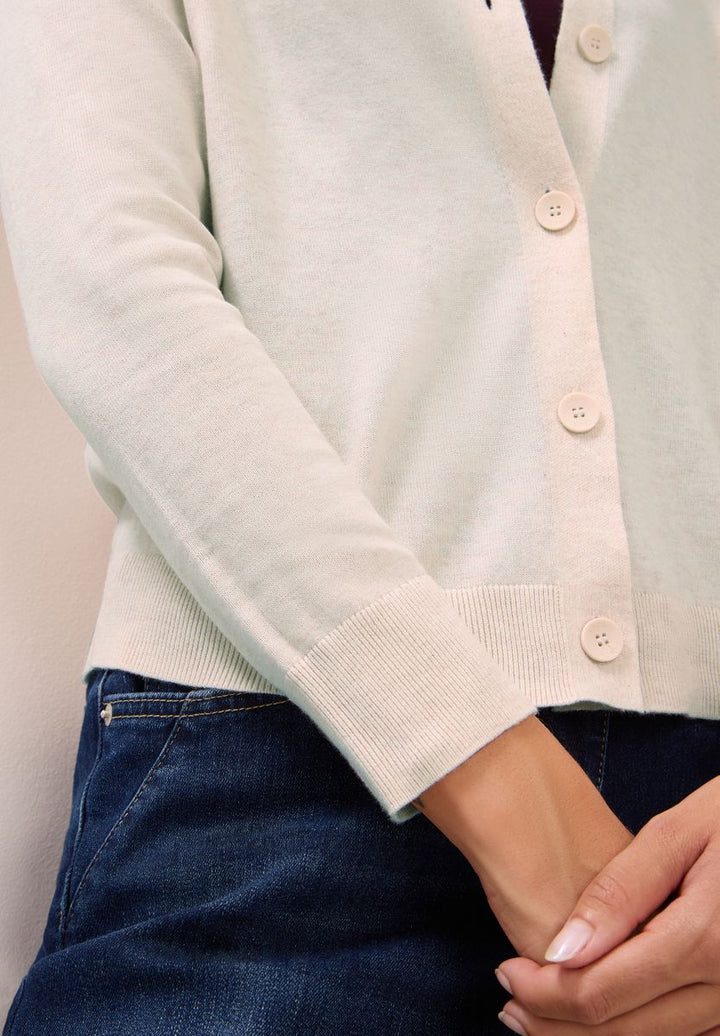 Strickjacke mit Knopfleiste