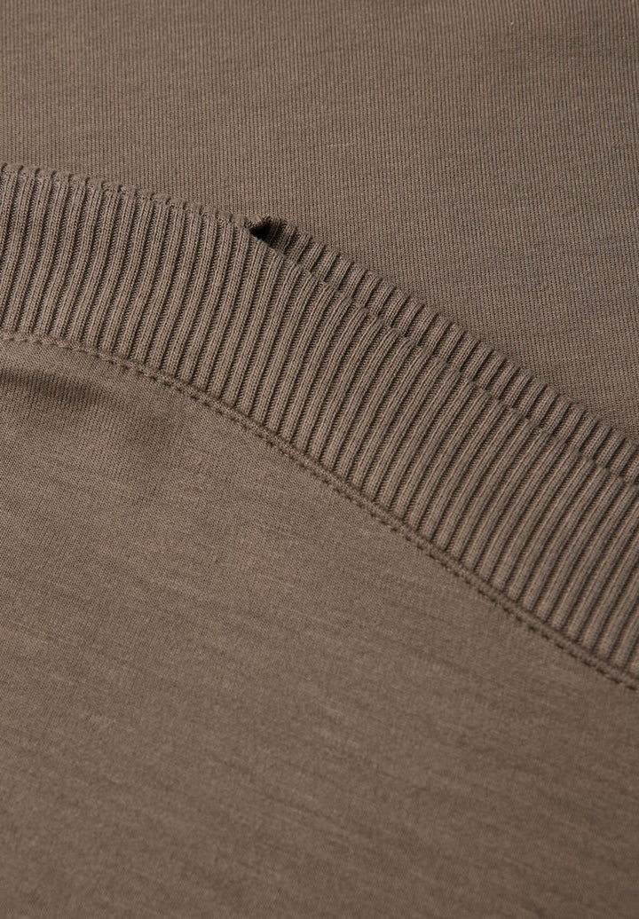 Shirt mit U-Boot-Ausschnitt