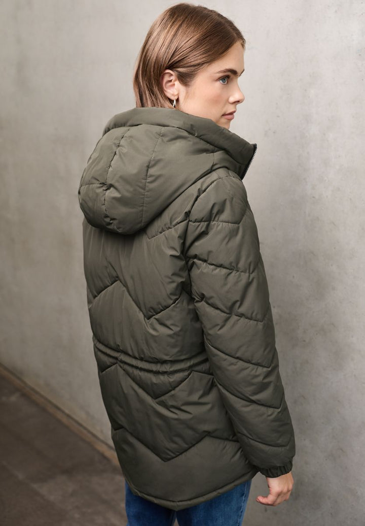 Steppjacke mit Kapuze