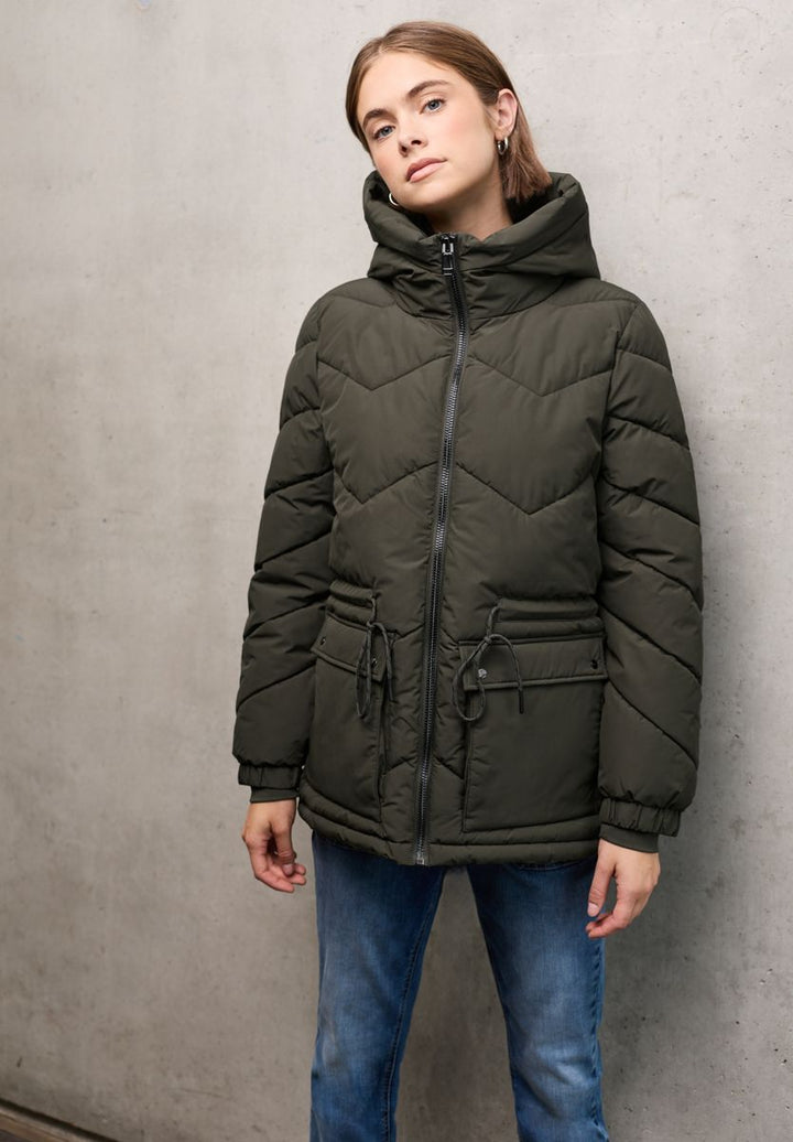 Steppjacke mit Kapuze