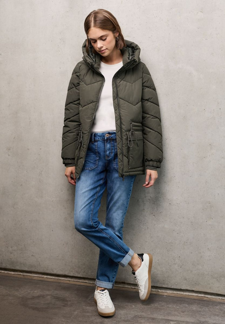 Steppjacke mit Kapuze