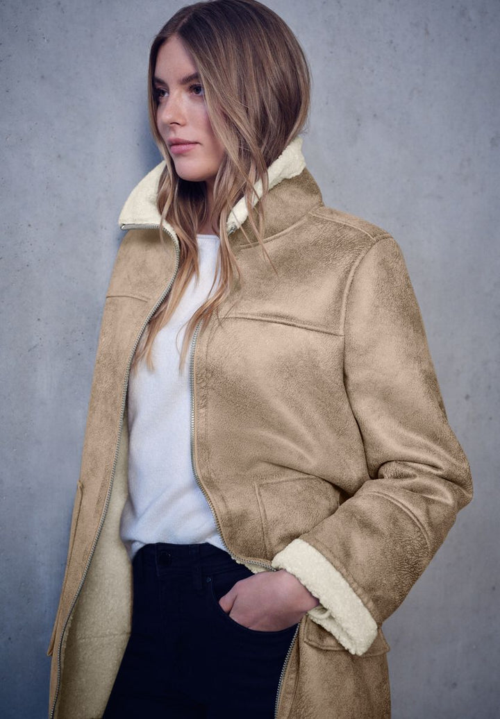 Jacke mit Teddy-Details
