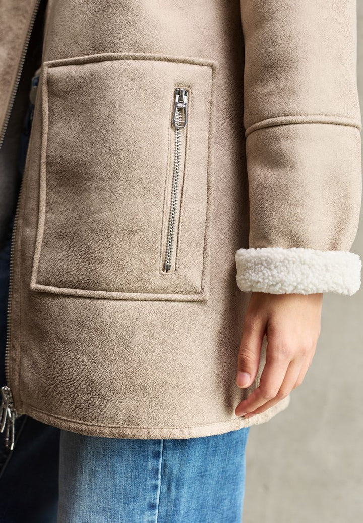 Jacke mit Teddy-Details