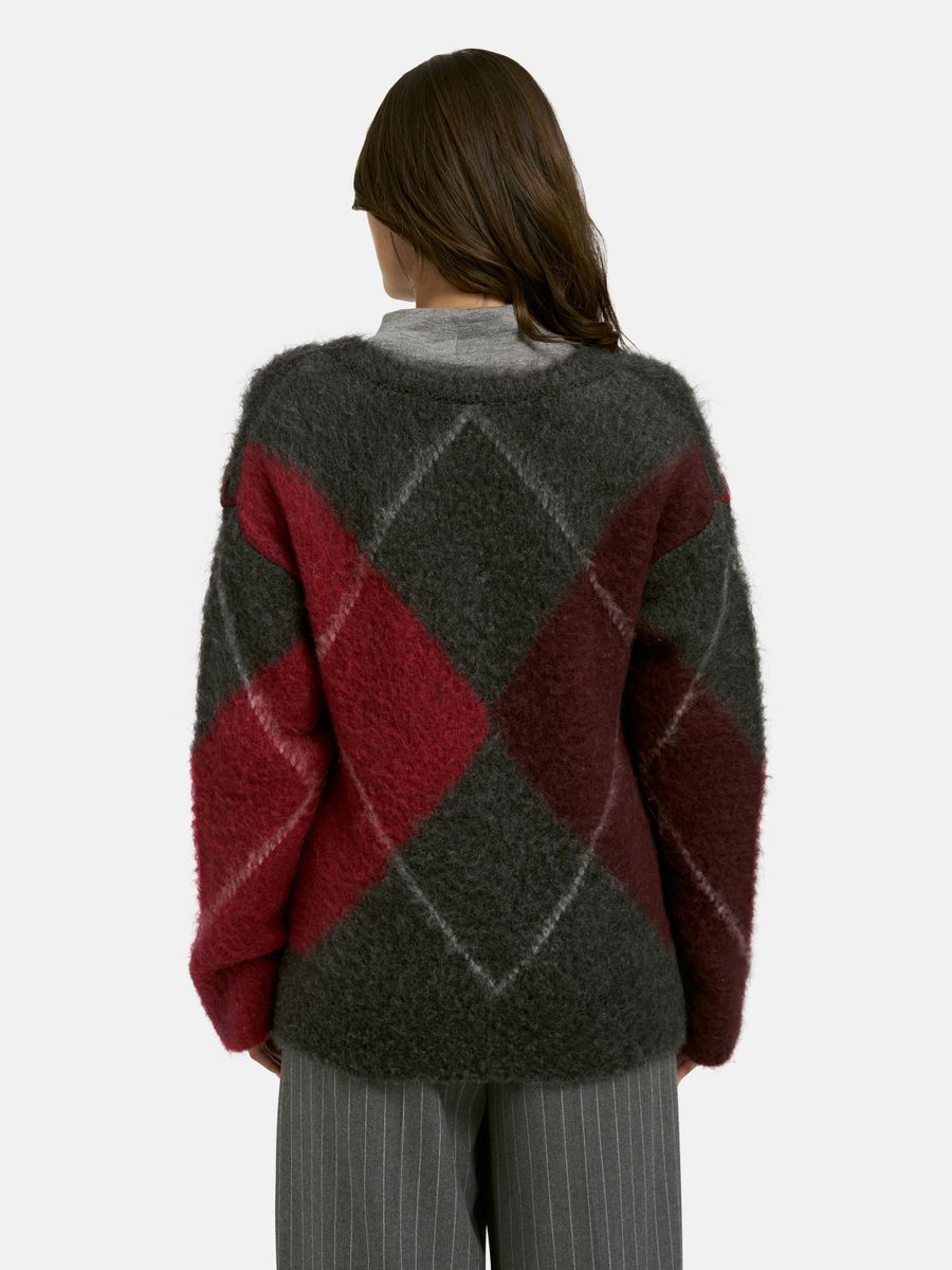 V-neck Argyle Pullover