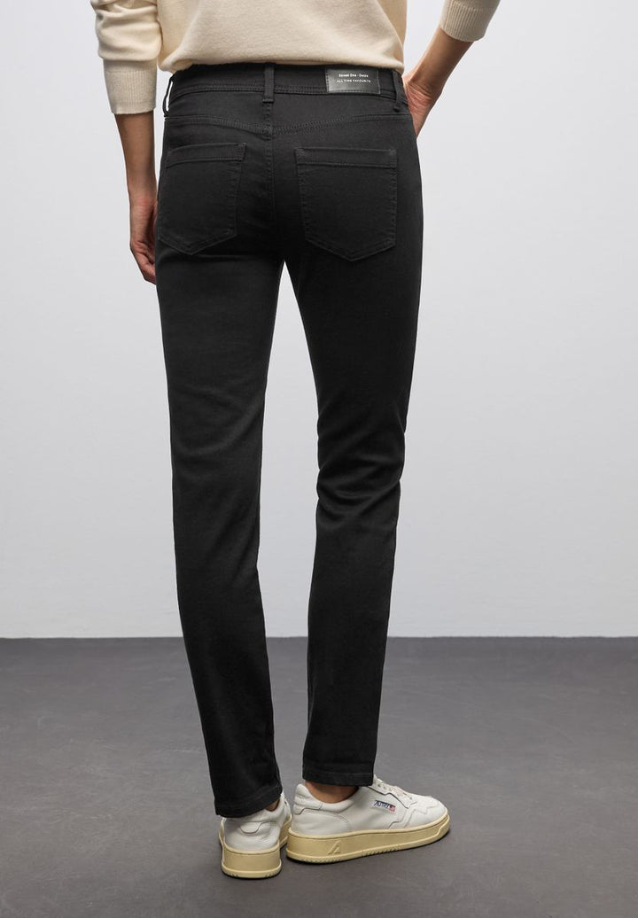 Casual Fit Jeans