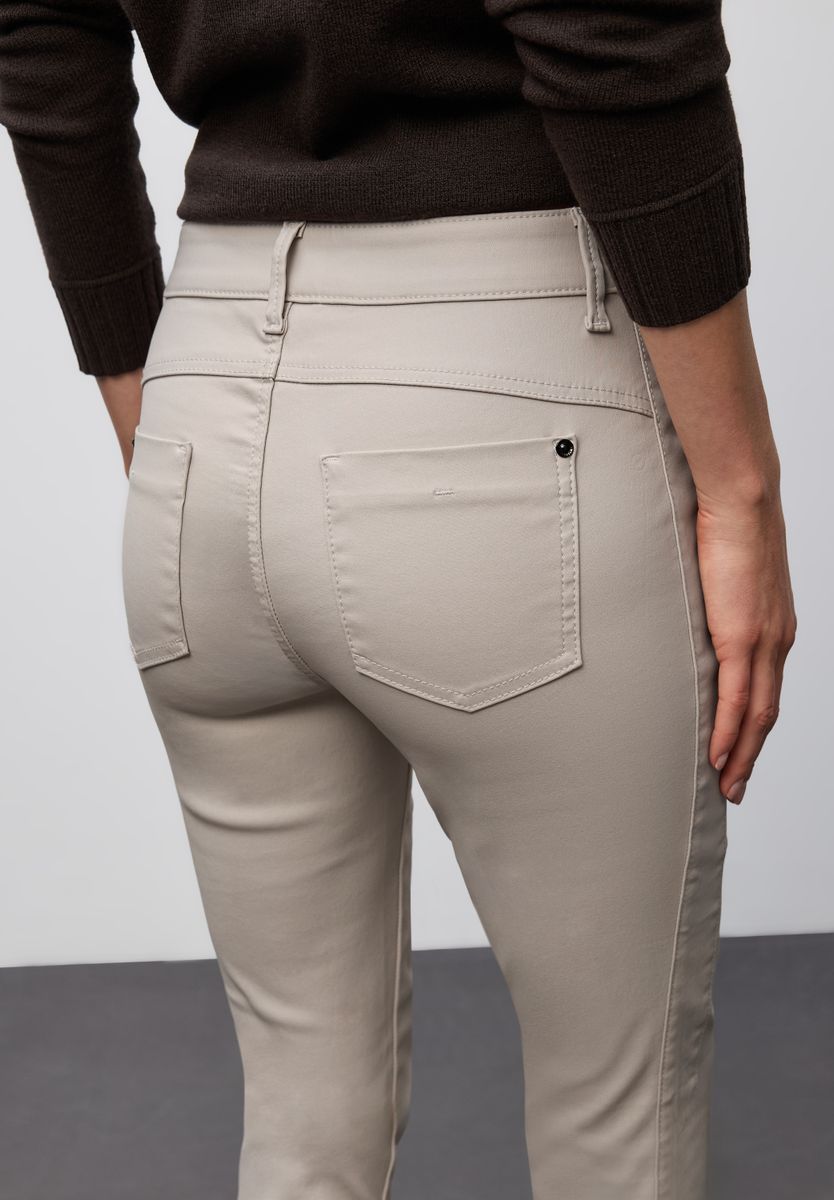 Slim Fit Coated Hose