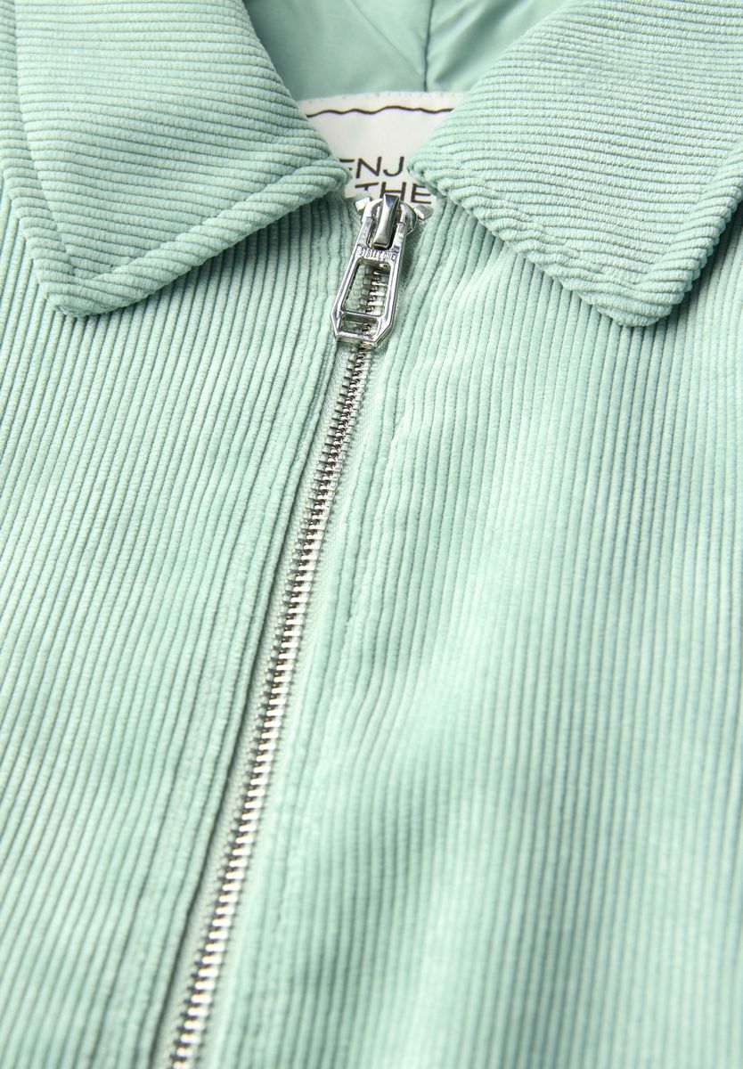 Kurze Cordjacke