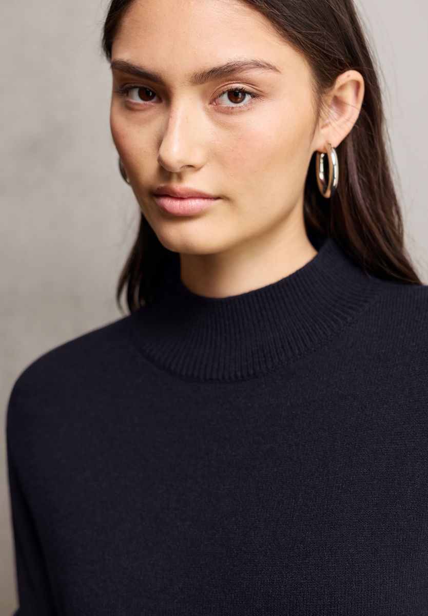 Turtleneck Pullover