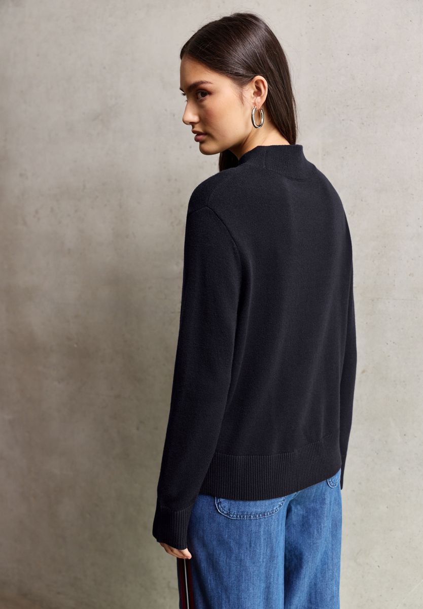 Turtleneck Pullover