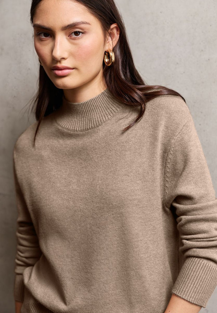 Turtleneck Pullover
