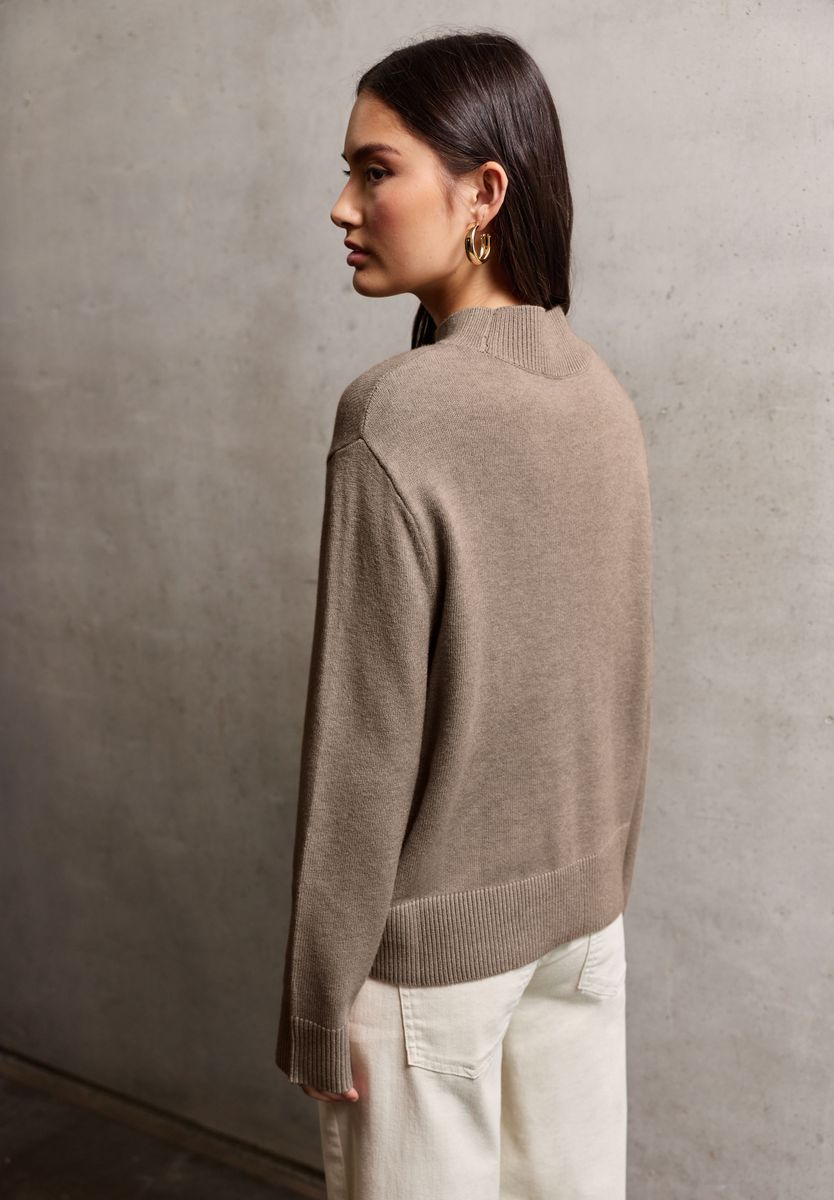 Turtleneck Pullover