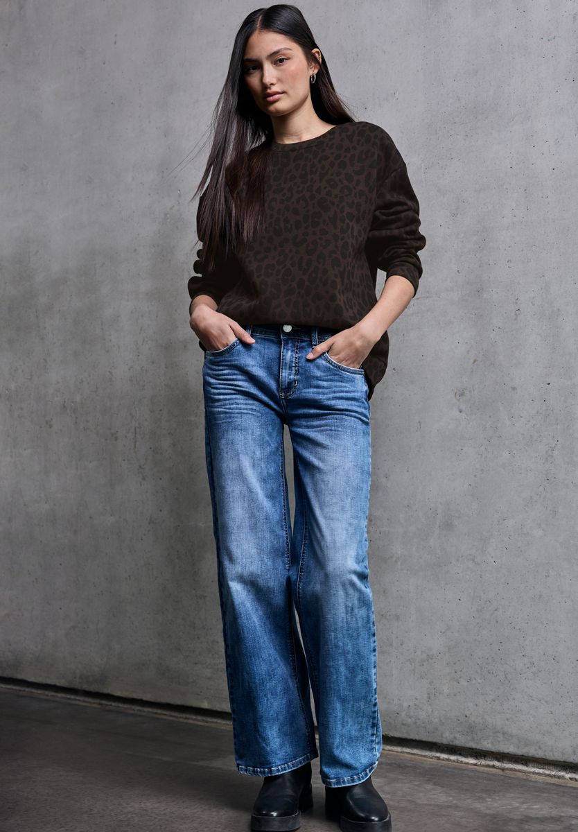 Loose Fit Leo Pullover