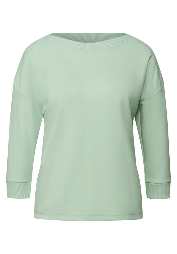 Shirt mit U-Boot-Ausschnitt