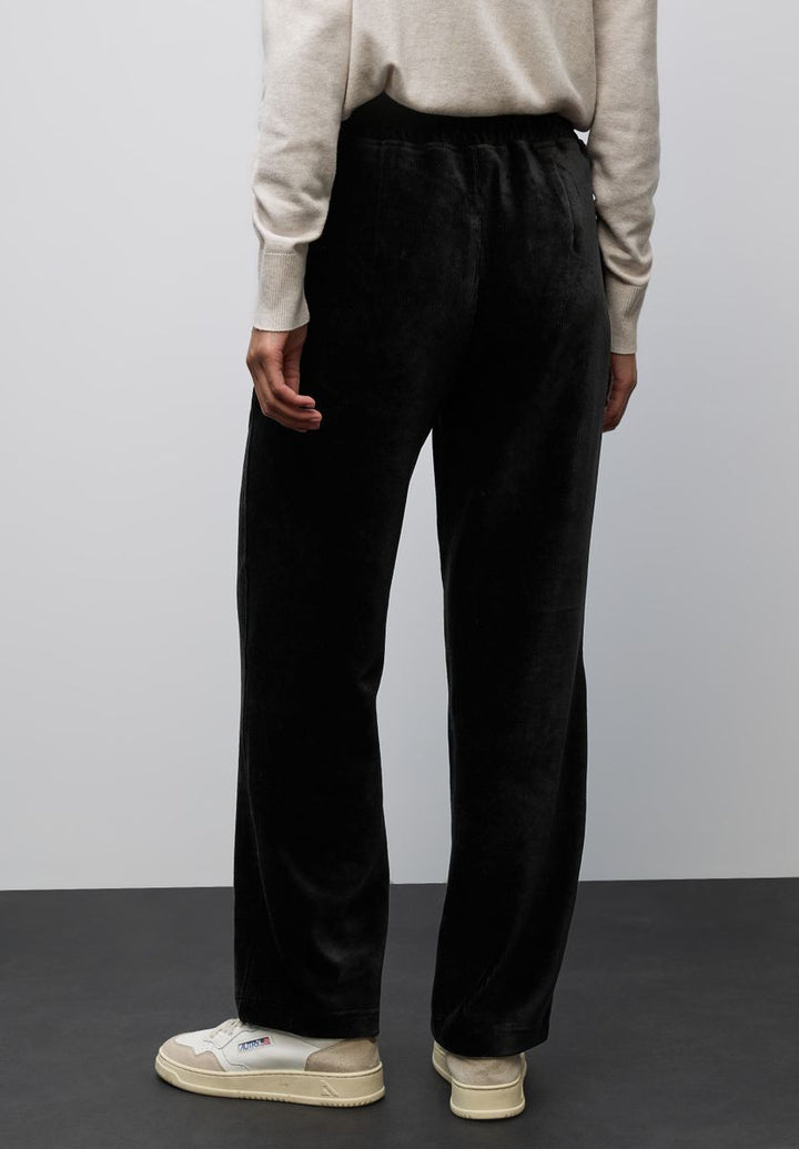 Straight Leg Cordhose
