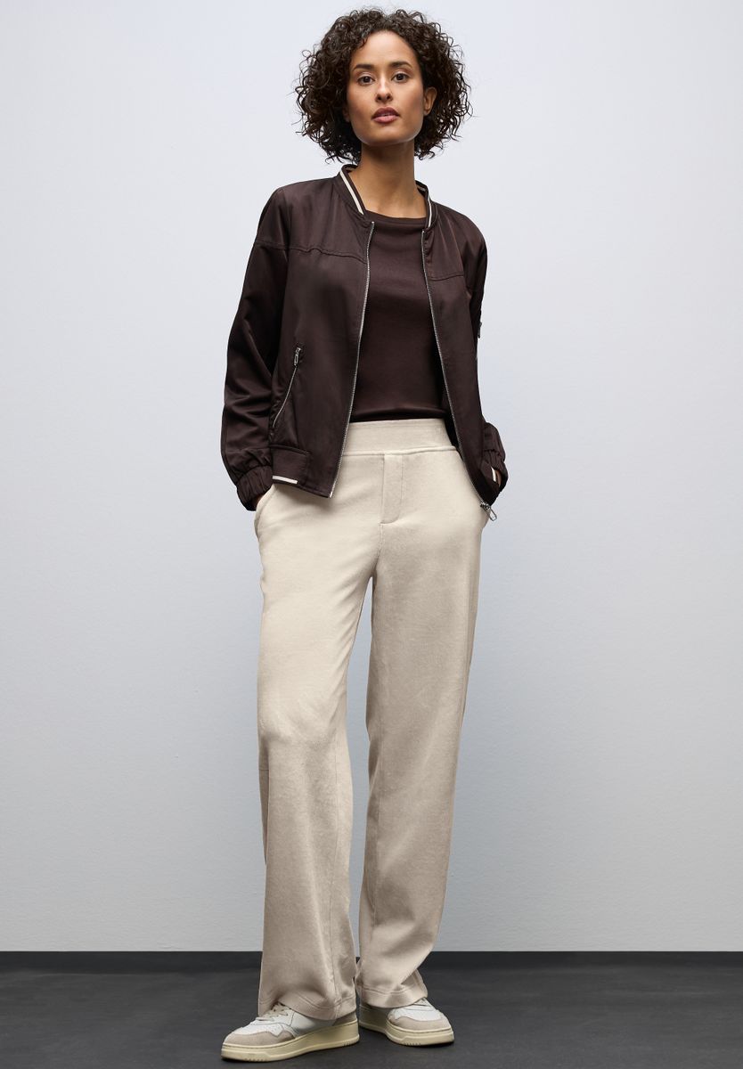 Straight Leg Cordhose