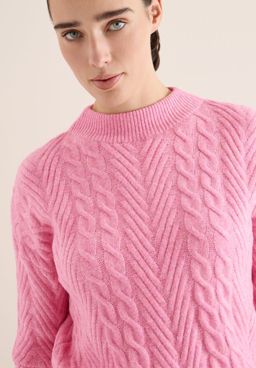 Pullover mit Zopfmuster
