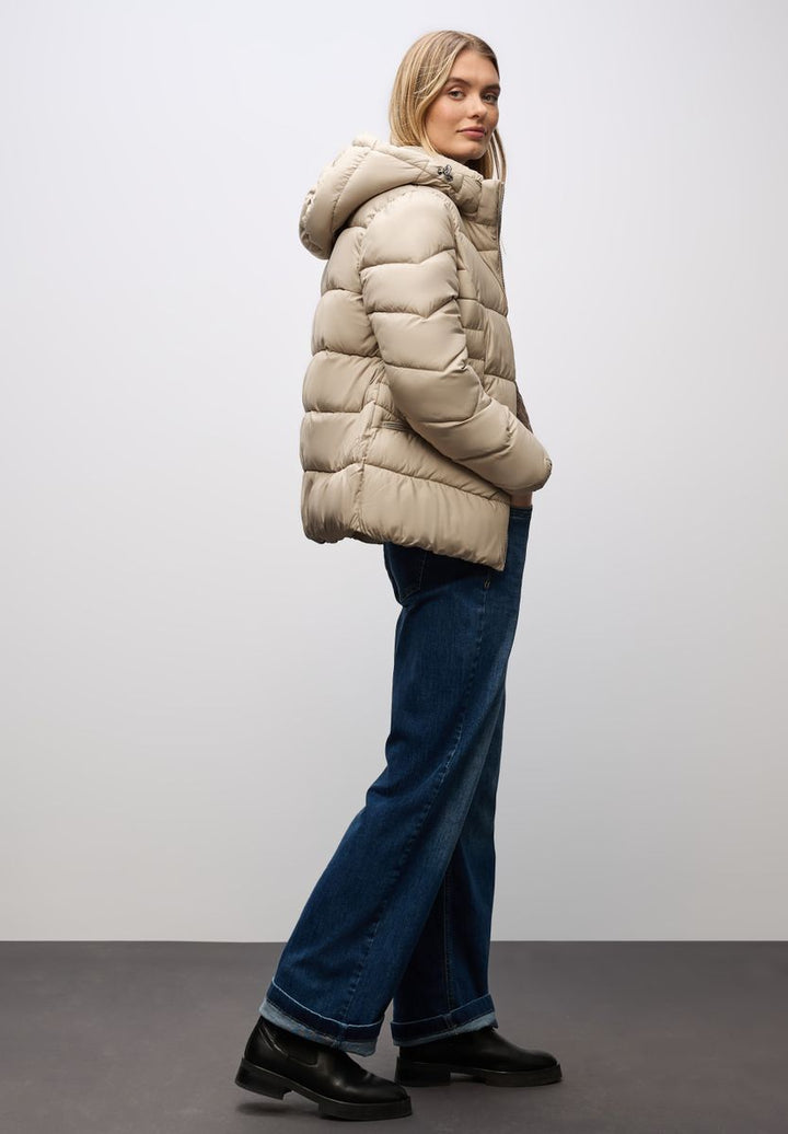Kurze Steppjacke