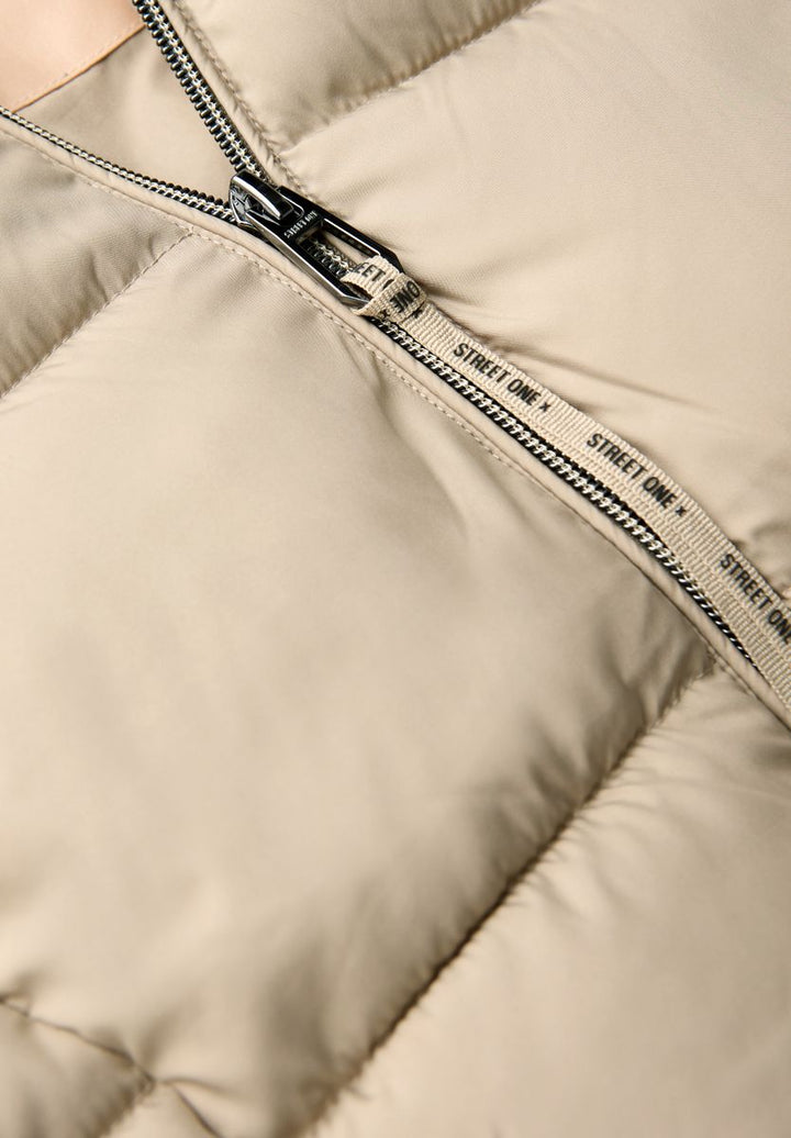 Kurze Steppjacke