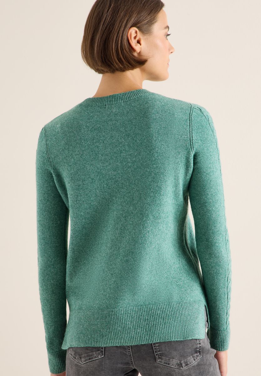 Pullover mit Strickdetail